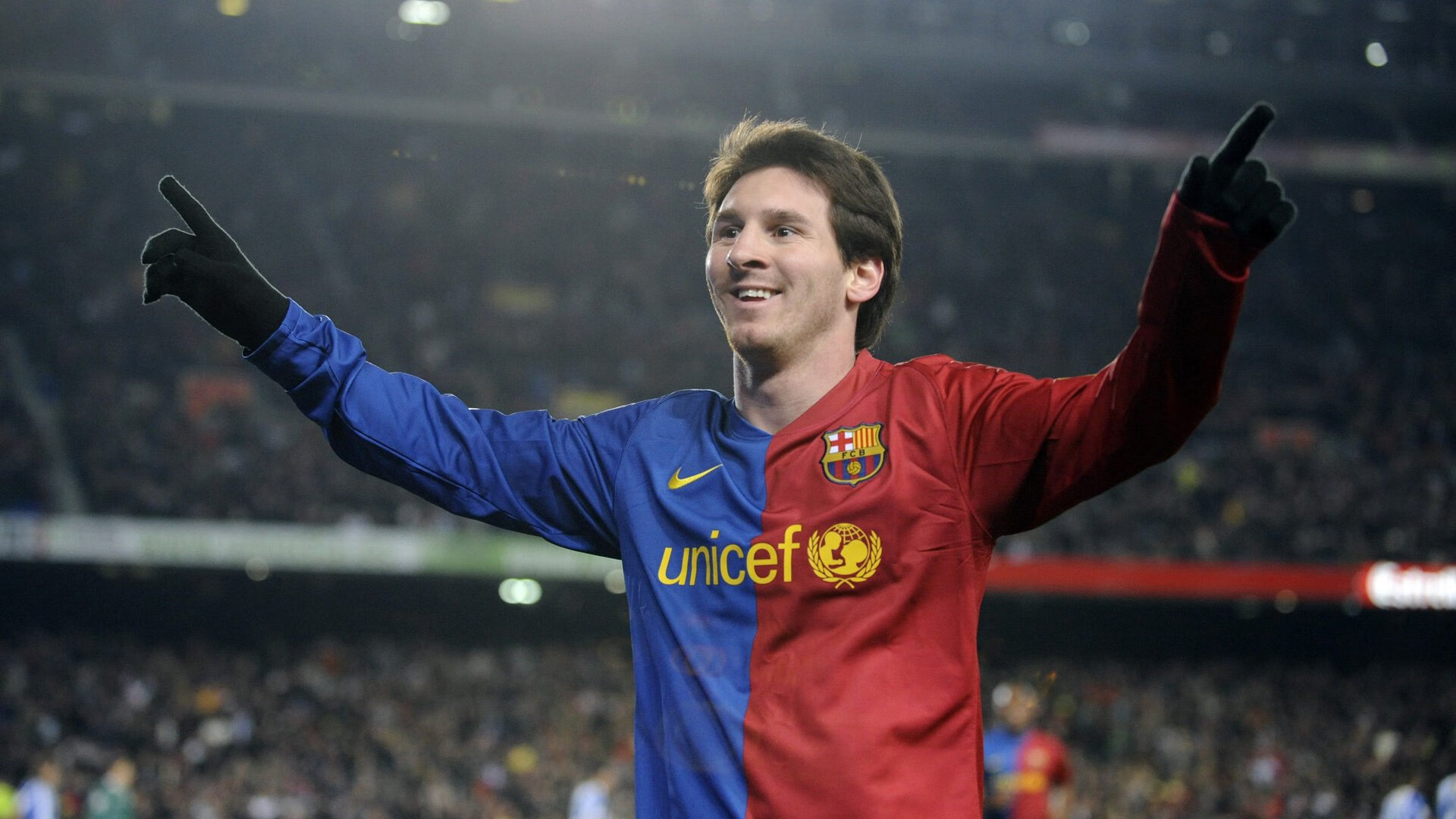 开云体育平台-战术奏效!莫德里奇双翼齐飞,泰山整场无力还手—一场教科书式的压制与破局,战术奏效!莫德里奇双翼齐飞,泰山整场无力还手—一场教科书式的压制与破局